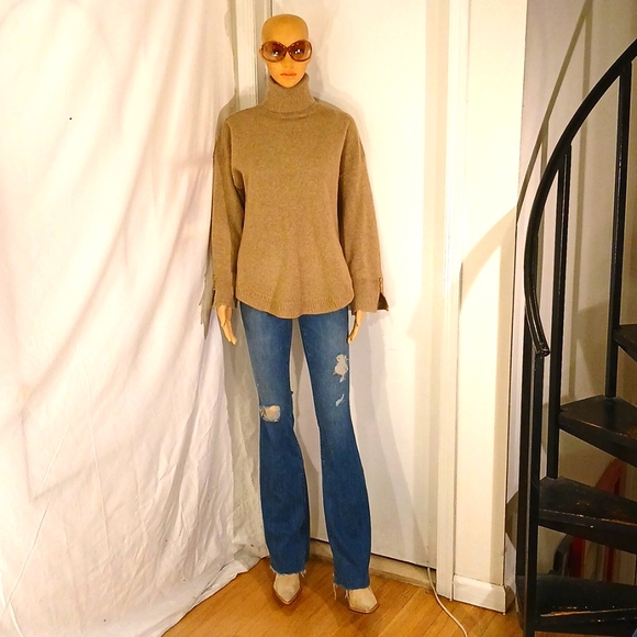 🔥 🔥 Like New Cammina (Italy) Cream Ultra Suede Western Style Heeled Boots - Picture 4 of 16